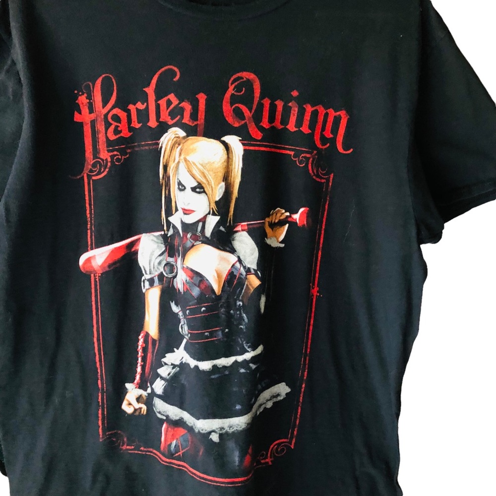 Batman's Harley Quinn Tshirt. Black with Harley Quinn in Red White and Black. L - Picture 10 of 10